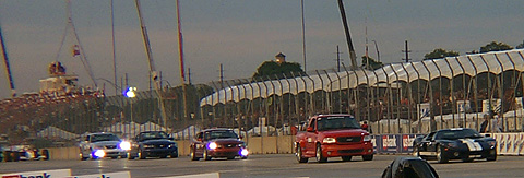 GT40 Leads Pace Lap