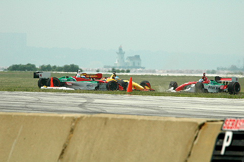 Wirdheim, Hunter-Reay, Bremer Off Course