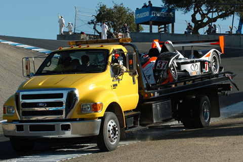 Clint Field, Jon Field and Richard Berry in Lola B06/10-AER