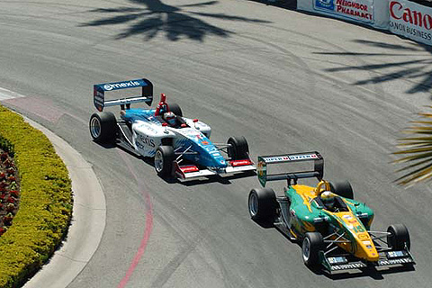 Simon Pagenaud Leading James Hinchcliffe