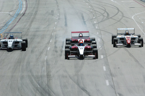 Four Cars in Flight Pattern-Like Simulation