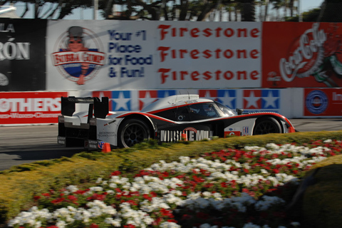 Aston Martin Lola Coupe B08 62 LMP1 Going by Flowerbed