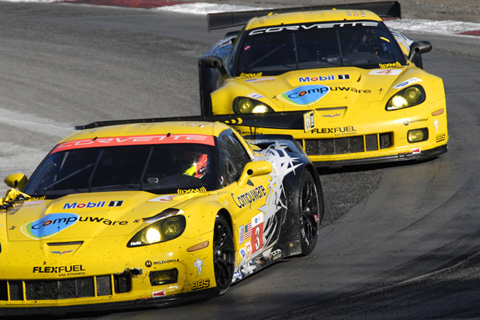 Corvette ZR1s Running in Tandem
