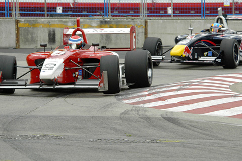 Raphael Matos Leading Robert Wickens